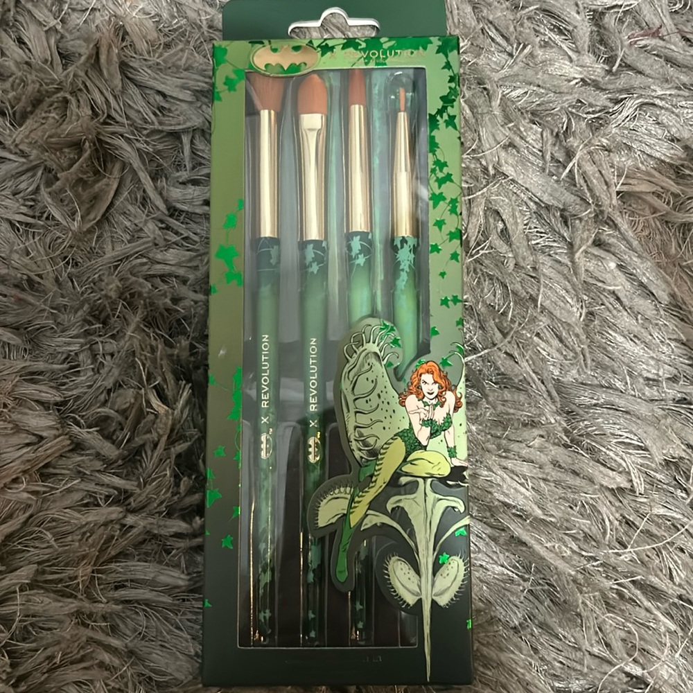 Dc x Revolution makeup brushes
